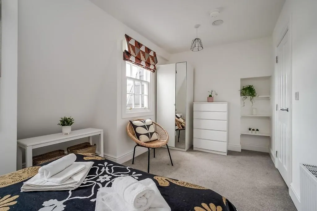 Central Belfast Apartments Queen'S Lofts