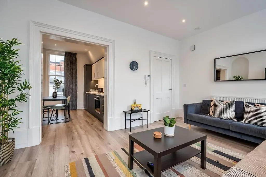 Central Belfast Apartments Queen'S Lofts